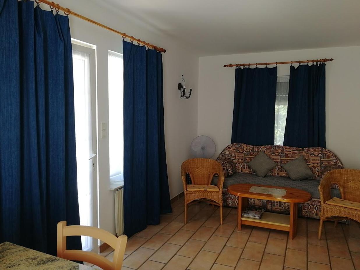 Feszek Apartmanhaz Vonyarcvashegy Eksteriør billede